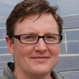 Max Anderson, tech innovator reviewing Fakeface gif face swap online avatar